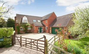 5 bedroom property in Moreton , Thame, Oxfordshire
