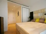 Pan Peninsula Square, London E14