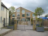 Hampton Court Road, East Molesey KT8