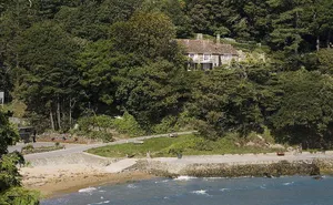 7 bedroom property in South Sands, Salcombe