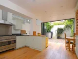 Glendarvon Street, Putney