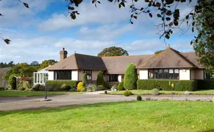 5 bedroom property in Lymington