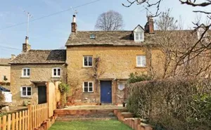 2 bedroom property in Naunton
