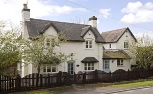 3 bedroom property in Stratford Road, Wootton Wawen, Henley-in-Arden, Warwickshire
