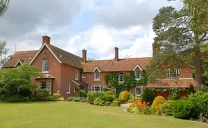 6 bedroom property in Ower, Romsey, Hampshire

