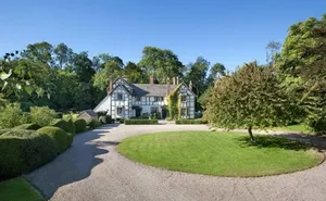 6 bedroom property in Hanley Castle, Nr Great Malvern, Worcestershire
