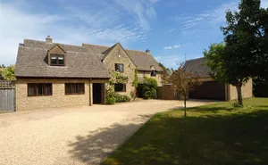 6 bedroom property in Water Lane, Somerford Keynes
