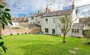 5 bedroom property in Orchard Street, Wotton-Under-Edge, Gloucestershire
