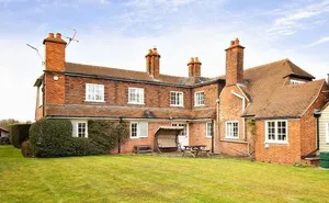 4 bedroom property in Smewins Road, White Waltham, Berkshire
