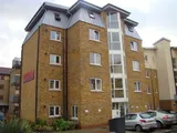 Bow E3, Stunning two double bedroom apartment close to tube and DLR!