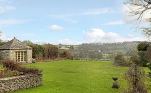 5 bedroom property in Lammas Park, Minchinhampton, Stroud, Gloucestershire, GL6