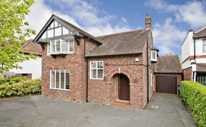 4 bedroom property in Earlsway, Curzon Park, Chester