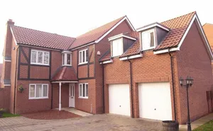5 bedroom property in Glaisdale Court
