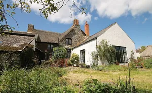 3 bedroom property in West Buckland