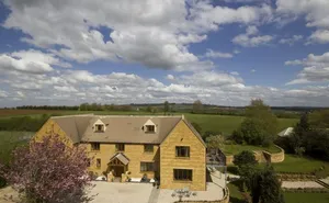 6 bedroom property in Aston Road, Chipping Campden, Gloucestershire, GL55