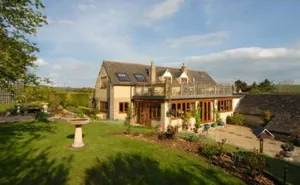 5 bedroom property in Stow Road, Nr Shipton Oliffe,
