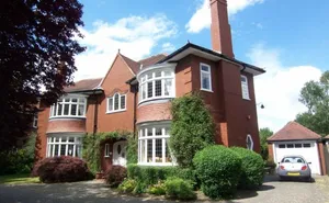 5 bedroom property in Coniscliffe Road
