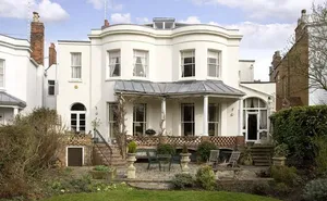 8 bedroom property in Clarendon Crescent, Leamington Spa, Warwickshire

