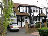 SURBITON - BRIGHT WELL PROPORTIONED DETACHED FAMILY HOUSE WITH GARAGE AND ATTRACTIVE GARDEN
