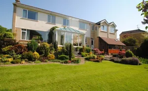5 bedroom property in High Bannerdown, Bath