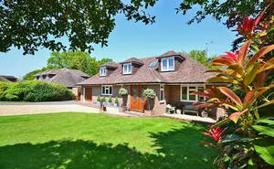 3 bedroom property in 3 bedroom Detached Chalet Bungalow in West Chiltington