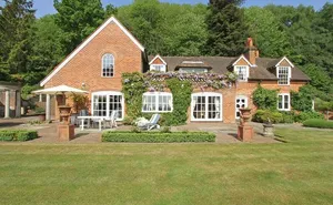3 bedroom property in Loxhill, Hascombe, Godalming, Surrey
