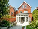 Queen Annes Grove, Chiswick, London W4 1HN