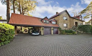 6 bedroom property in Went View, Wentbridge, Pontefract, West Yorkshire, WF8