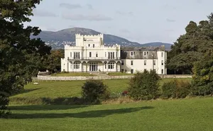 8 bedroom property in Severn Stoke Bank, Near Severn Stoke, Worcestershire
