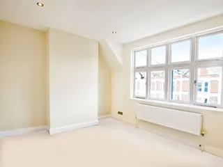 Photo 1 lounge.jpg