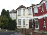 BOWES PARK, N22
