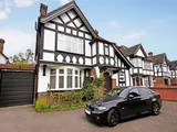 Gunnersbury Avenue, Ealing